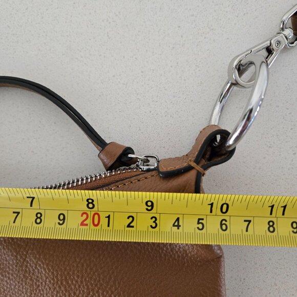 Tahari Genuine Pebbled Leather Crescent Crossbody Bag Purse Tan Adjustable Strap - Picture 13 of 16